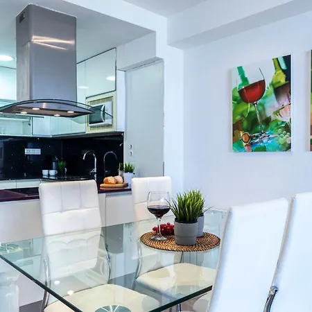Homes&go Bell Raco Deluxe Ii Apartment La Pineda